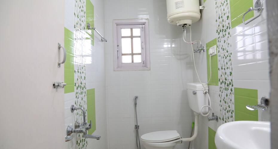 Hotel City Residency by Ackee Tree, Srinagar 3